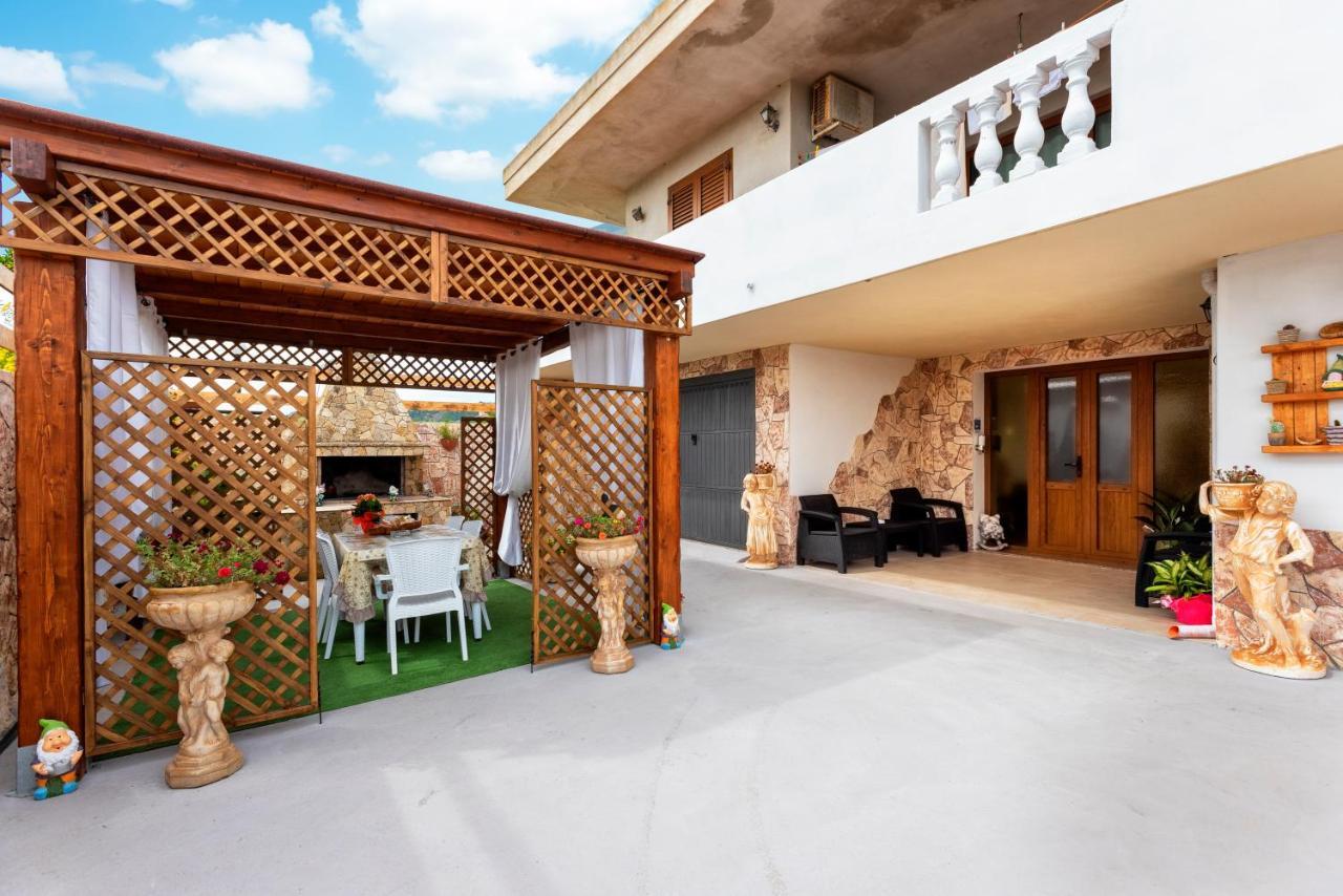 Da Mario & Marianna Apartment Campanedda Екстериор снимка