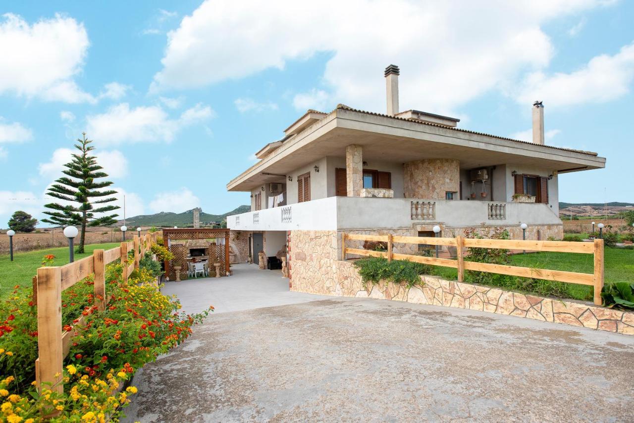 Da Mario & Marianna Apartment Campanedda Екстериор снимка