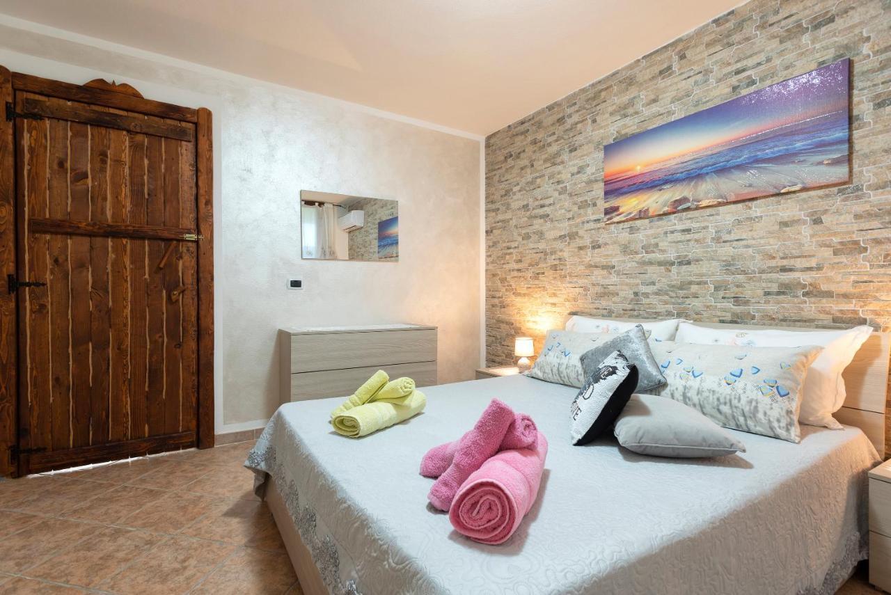 Da Mario & Marianna Apartment Campanedda Екстериор снимка