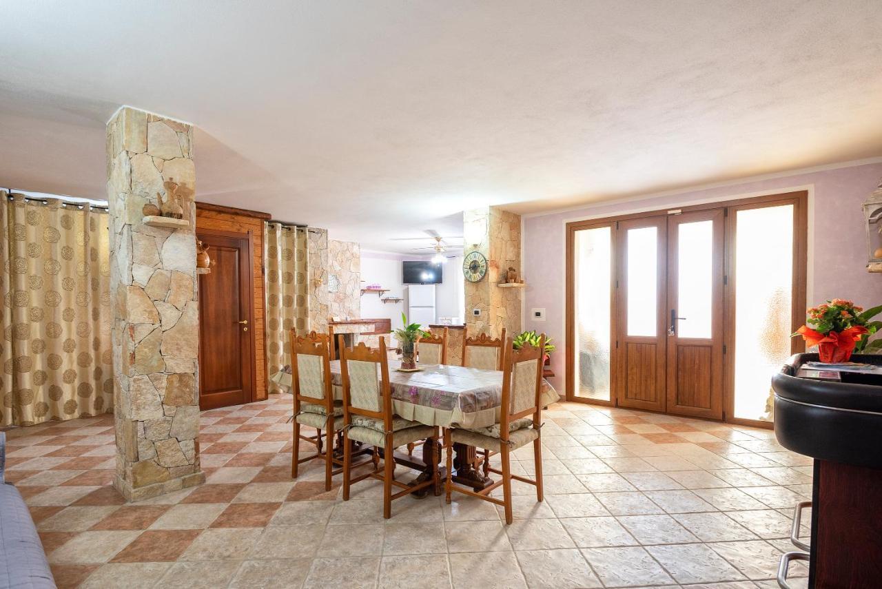 Da Mario & Marianna Apartment Campanedda Екстериор снимка