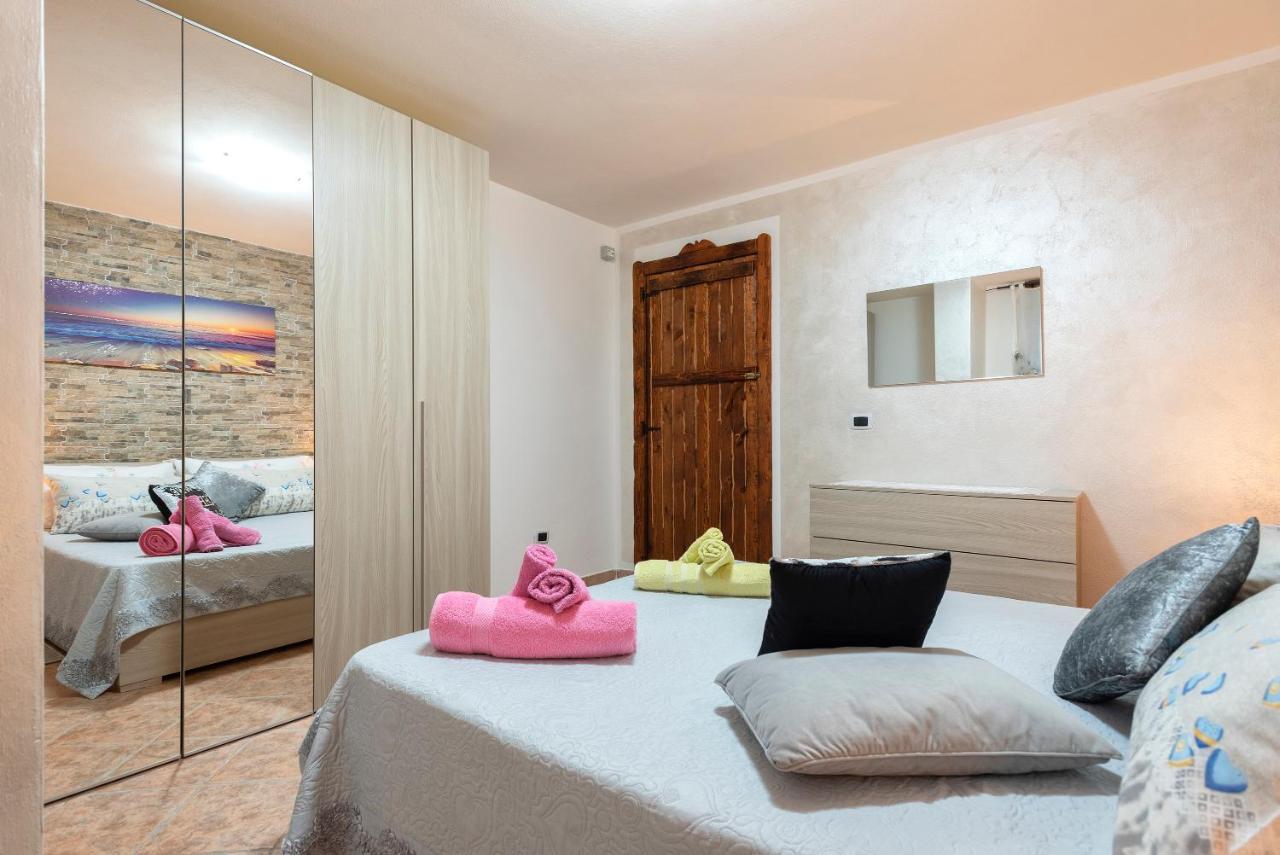 Da Mario & Marianna Apartment Campanedda Екстериор снимка