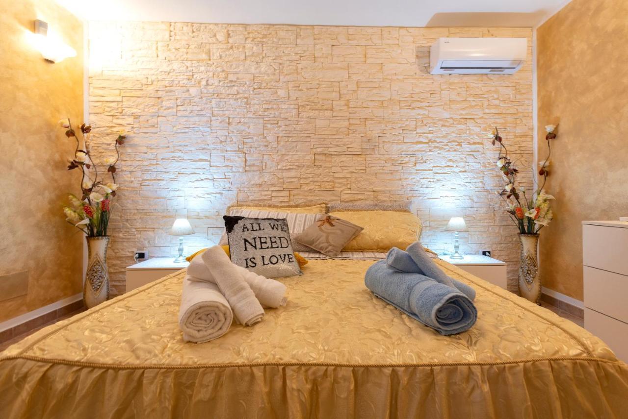 Da Mario & Marianna Apartment Campanedda Екстериор снимка