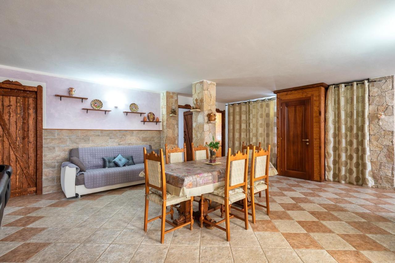 Da Mario & Marianna Apartment Campanedda Екстериор снимка