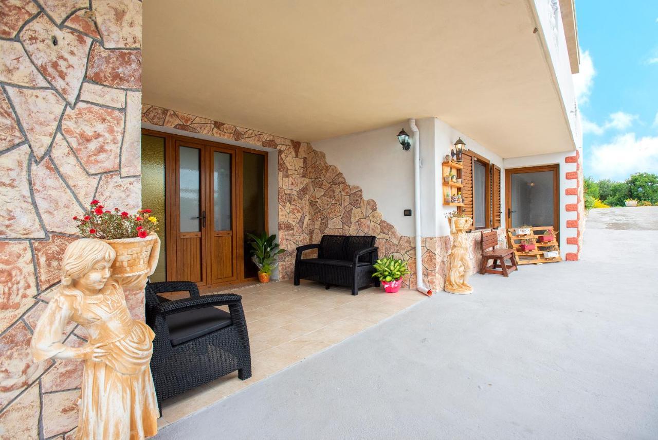 Da Mario & Marianna Apartment Campanedda Екстериор снимка