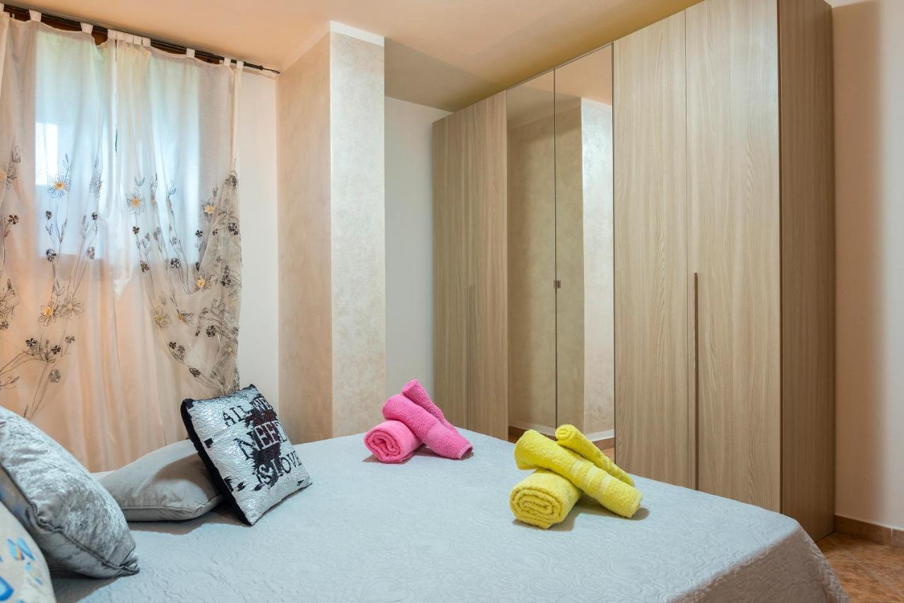 Da Mario & Marianna Apartment Campanedda Екстериор снимка